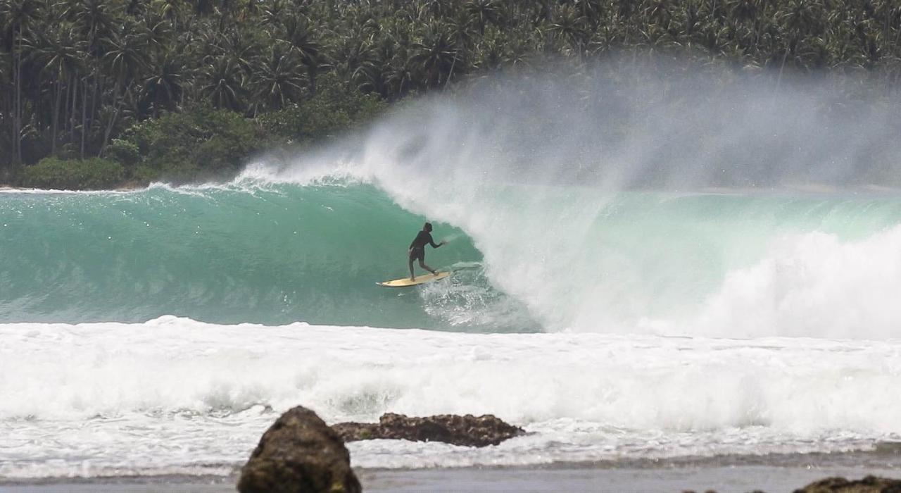 Nias Surf Stay Lagudri Ngoại thất bức ảnh